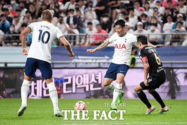 스포츠토토코리아는 소액 구매 및 한경기구매 방식을 이용해 스포츠토토를 더욱 건전하게 즐길 수 있다는 점을 18일 다시 한번 강조했다. 사진은 지난 13일 서울월드컵경기장에서 열린 팀 K리그와 토트넘 경기 장면./남용희 기자