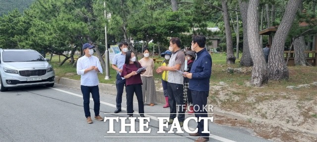 전남도 으뜸마을 평가단이 청정완도 으뜸마을 평가를 실시했다/완도군 제공