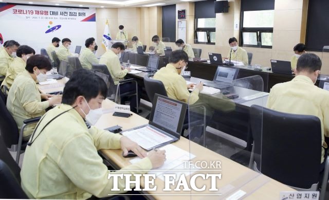 경기 안산시는 22일 주요 실과소장이 참석한 가운데 ‘코로나19 재유행 대비 사전 점검 회의’를 개최했다고 밝혔다./안산시 제공