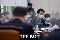  '성관계 촬영' 野 9급 비서관, 8급 복직했다 '자진 퇴사'