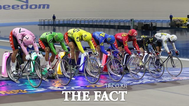 광명스피돔에서 선수들이 경주를 출발하고 있다./경주사업총괄본부 제공