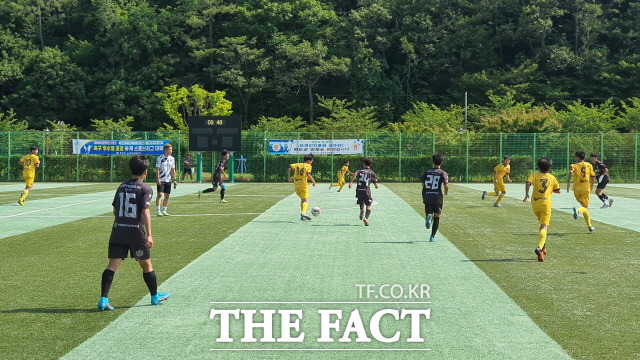 완도군에서 하계 전지훈련 중인 축구 선수들/완도군 제공