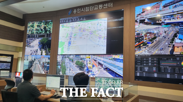 경기 용인시가 지능형 교통체계 구축을 위해 추진 중인 긴급차량 우선신호시스템의 운영 체계를 점검하기 위해 소방·경찰과 합동으로 시험 가동을 했다고 29일 밝혔다./용인시 제공