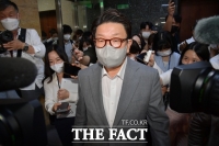  [속보] 권성동 '당대표 직무대행직 내려놓겠다…비대위 전환 노력'