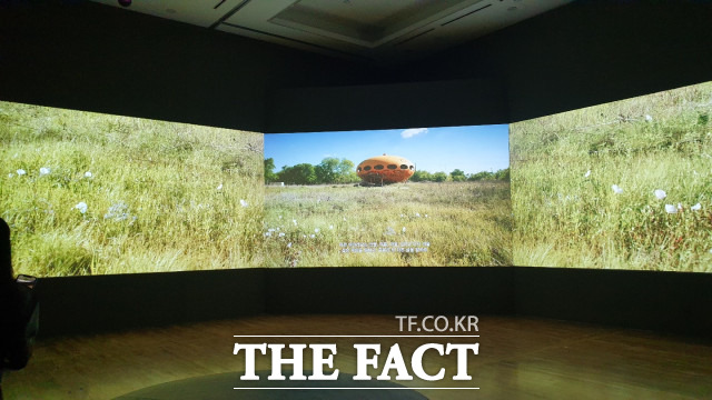 미래 도시를 주제로한 대전과학예술비엔날레가 2일 대전시립미술관에서 개막했다. 이재이 작가 작품 한때 미래였던 / 대전=최영규 기자