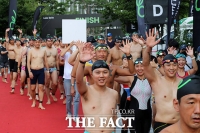  'LOTTE Oe Race' 수영 출발하는 참가자들 [포토]