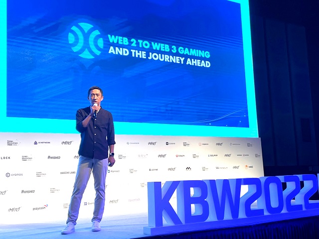9일 서울 강남구 그랜드 인터컨티넨탈 서울 파르나스 호텔에서 KBW 2022이 열린 가운데 이규창 컴투스USA 대표가 블록체인 메인넷 XPLA를 소개하고 있다. /컴투스홀딩스 제공