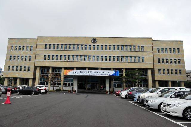 제주도교육청은 2022년도 지방공무원 9급 임용시험 최종합격자 41명을 도교육청 홈페이지에 발표했다고 9일 밝혔다./ 제주도교육청 제공