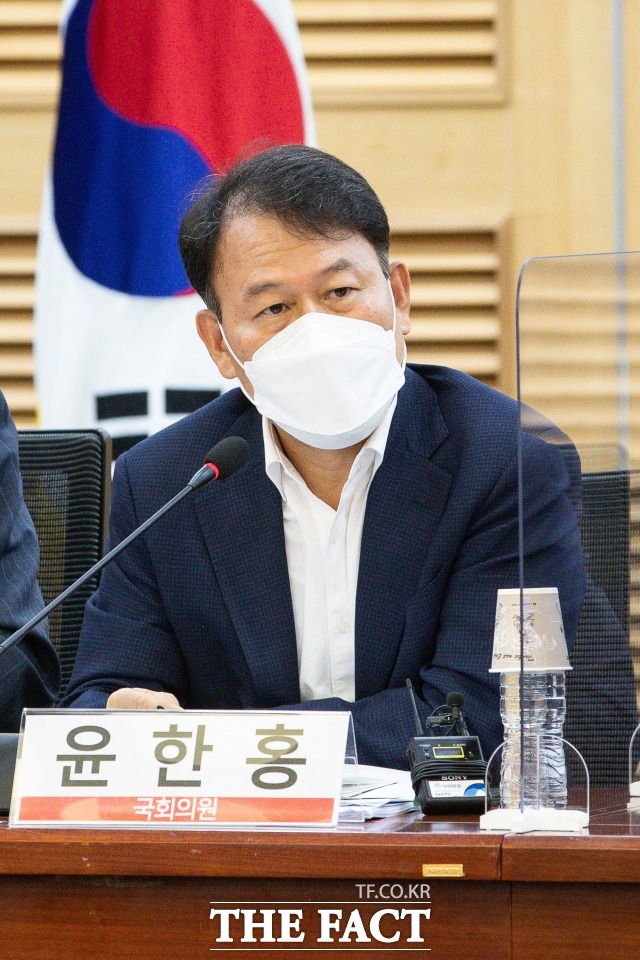 윤한홍 국민의힘 의원은 2020년 패스트트랙 고소·고발 사건과 공직선거법 등을 이유로 변호사 비용 2500만 원을 사용했다. /남윤호 기자