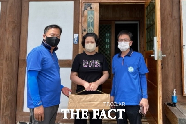 장흥군이 8.15 광복절을 맞아 독립유공자 유족 위문을 실시했다 /장흥군 제공