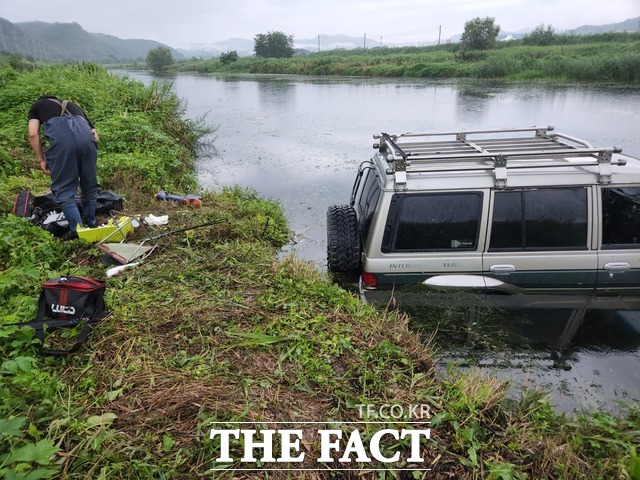경북 의성군의회 의원이 교통사고를 낸 뒤 차량을 버리고 도주해 음주운전 의심을 받고 있다. /의성=이민 기자