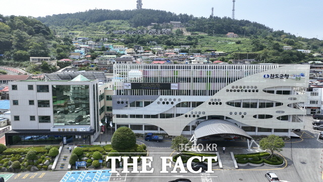 완도군 청사 전경/완도군 제공