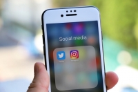  페이스북 국내 월 이용자 2년간 4분의 1 줄어 