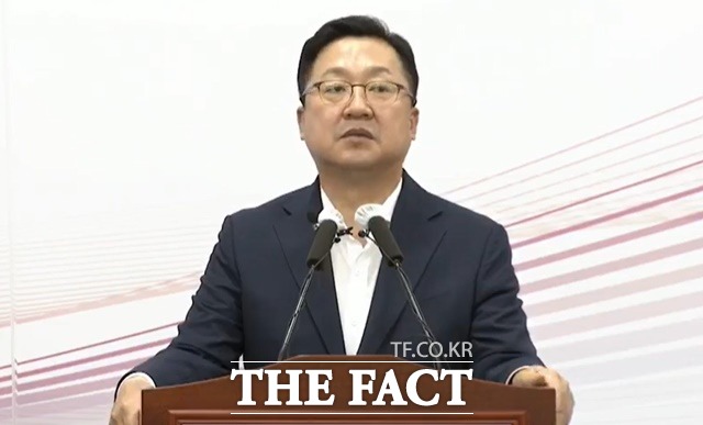 이장우 시장이 21일 대전시청 기자실에서 기자회견을 하고 있다. / 대전시 페이스북 화면 캡쳐