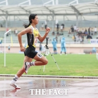  상주 출신 신가영 선수 추계전국 중·고등학교 육상경기대회서 100m, 200m 2관왕