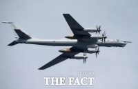  러 전략폭격기 Tu-95 2대 동해 상공 비행…한국 전투기 출동