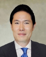  효성 조현상, 연세대 졸업식 연설…'남을 위하는 용기 가져야'