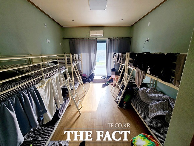 국립안동대가 양양서핑수업에서 제공한 숙소. 1일 숙박에 18만원, 학생 8명이 사용했다/독자제공