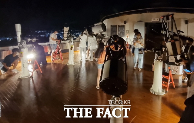 장흥군 정남진천문과학관 ‘여름밤 별빛 속으로’ 체험 현장/장흥군 제공