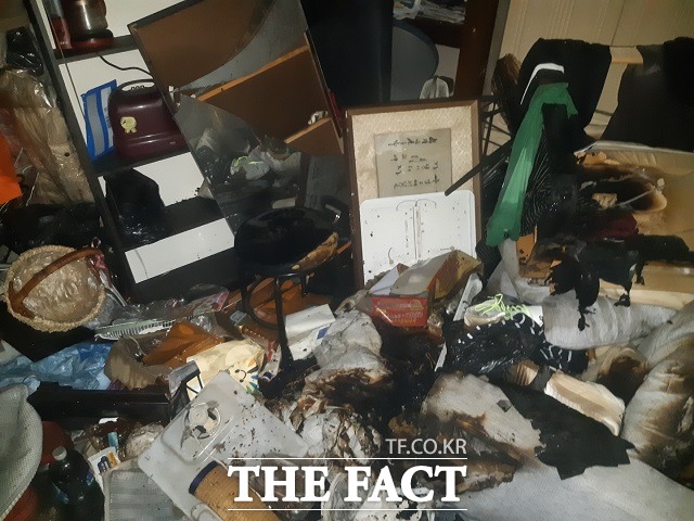 31일 오전 9시 50분 부산 연제구 연산동의 한 단독 주택 화재 현장. /부산소방본부 제공