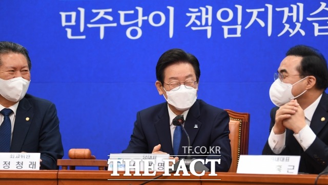 더불어민주당이 신임 사무총장에 5선 조정식 의원, 정책위의장에 재선 김성환 의원을 임명했다고 밝혔다. /이새롬 기자