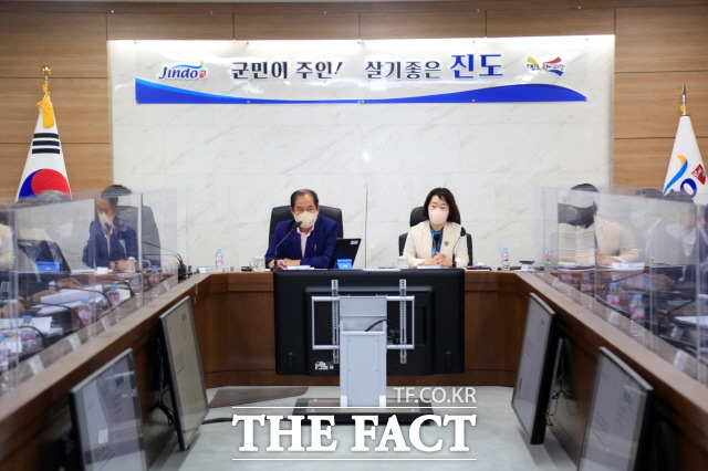 진도군이 민선8기 공약 보고회를 가지고 “군민이 주인! 살기좋은 진도”를 만들겠다 다지;ㅁ했다/진도군 제공