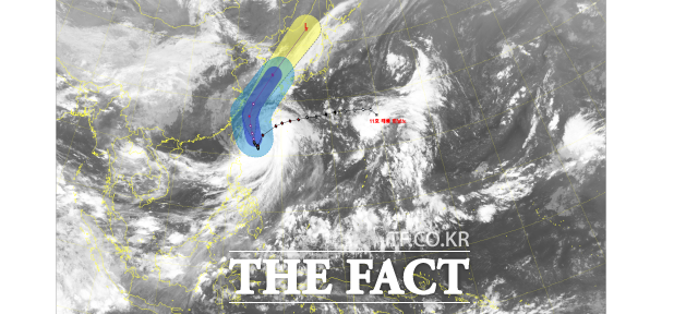 기상청은 3일 현재 11호 태풍 힌남노는 타이페이 해상에서 느리게 북상 중이며 4일~6일 전국 대부분 지역이 태풍 영향권에 들 것으로 예보했다. /기상청 제공 위성 모니터링