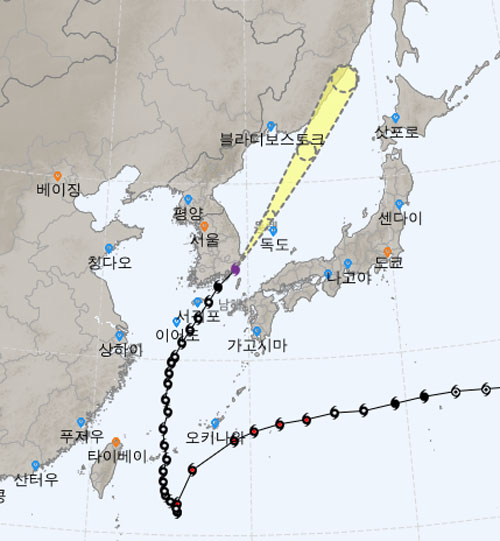 기상청은 제11호 태풍 힌남노가 6일 오전 7시 10분쯤 울산 앞바다로 빠져나갔다고 밝혔다. /기상청