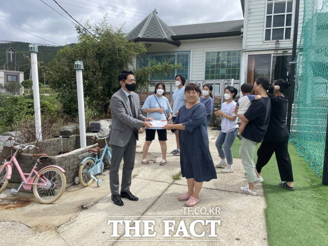 해남·완도·진도 범죄피해자지원센터가 추석 명절을 맞아 범죄피해자를 격려했다/해남·완도·진도 범죄피해자지원센터 제공