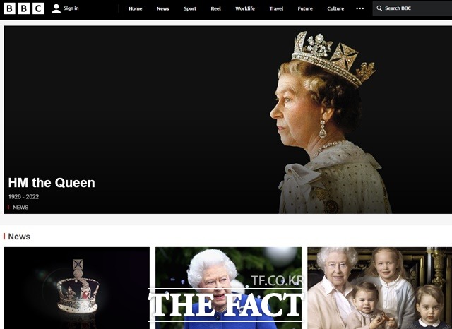 엘리자베스 2세의 서거를 추모하는 영국 국영방송 BBC 홈페이지.