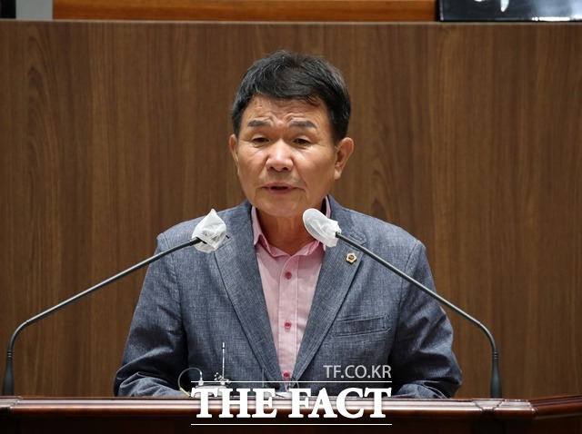 정광섭 충남도의원이 긴급 현안 질의를 하고 있다. / 충남도의회 제공