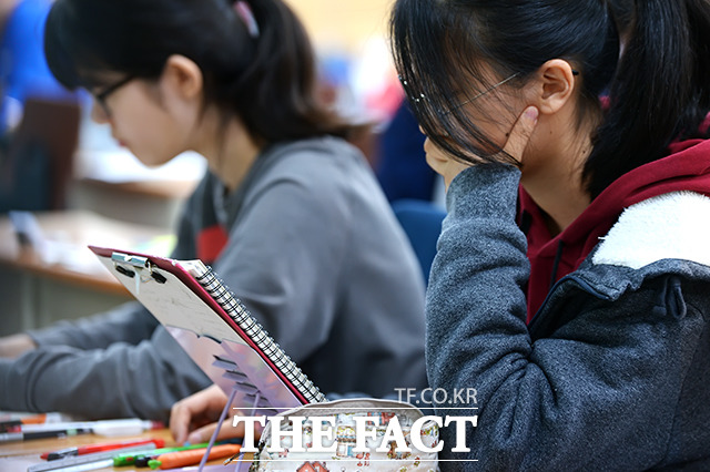 대학 입학정원 감축을 조건으로 한 교육부의 지원금 지급 사업에 부산지역 9개 대학이 지원한 것으로 나타났다. /더팩트DB