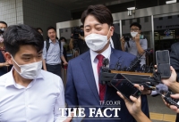 '성접대 의혹' 이준석 전 대표 경찰 출석