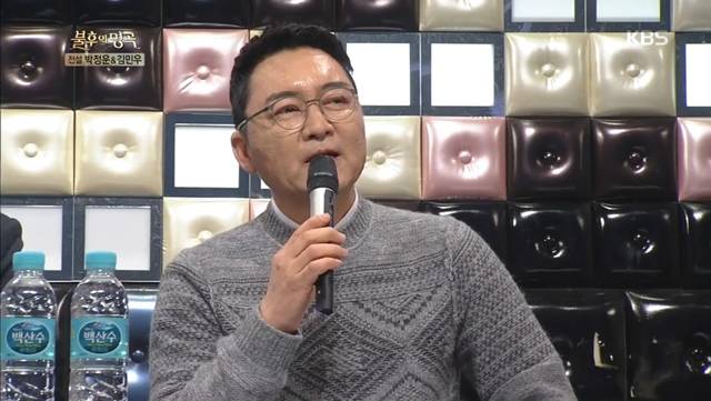 가수 겸 작곡가 박정운이 간경화 투병 끝에 세상을 떠났다. 사진은 2017년 불후의 명곡 출연 당시 모습. /KBS2 불후의 명곡 방송화면 캡처