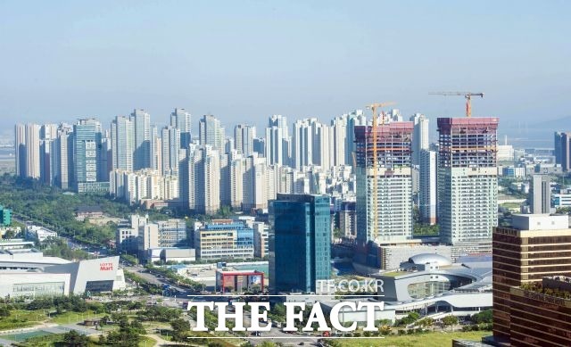 한국부동산원에 따르면 올해 1월부터 9월 12일까지 세종시의 아파트 매맷값은 7.1%, 전셋값은 10.2% 하락했다. /더팩트 DB