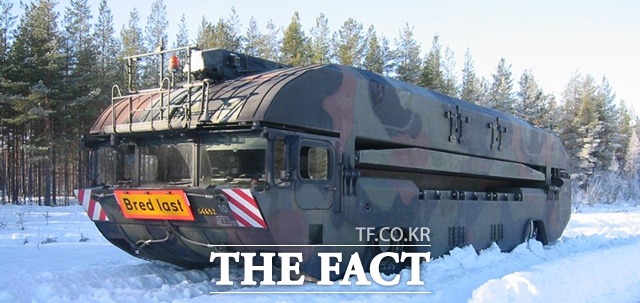 방위사업청과 한화디펜스가 한국형 자주도하장비 첫 생산을 20일 시작했다. 사진은 한화디펜스가 기술을 도입할 독일 GDELS의 자주도하장비 M3./GDELS