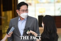  ARM 인수전 뛰어드나…이재용 '다음 달 손정의 만나 제안 들을 수도'