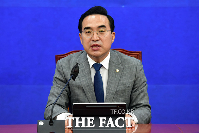 박홍근 더불어민주당 원내대표가 22일 서울 여의도 국회에서 열린 정책조정회의에 모두발언을 하고 있다.