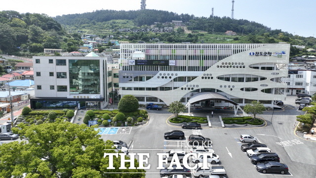 완도군 청사 전경/완도군 제공