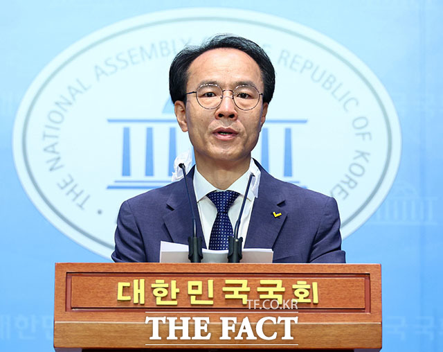 정의당 대표 선거에 출사표 던진 이동영 정의당 수석대변인.