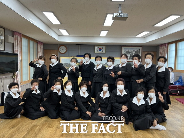 진도군이 생명사랑 로고 송 댄스 챌린지 3관왕을 수상했다/진도군 제공