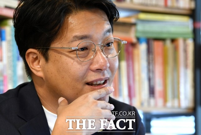 조 후보는 7년 전과 달리 정의당 뿐만 아니라 한국 정치 자체가 위기에 놓였다고 진단했다.
