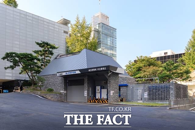 서울시청 서소문청사에 수소충전소가 문을 열었다. 충전소 모습. /서울시 제공