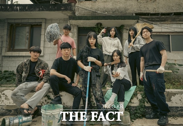 전북 익산지역 청년 예술가들이 오래된 집터나 근대 공간을 현대화하는 작업통해 지역민들과 소통하고 있다. 사진=김도우 기자