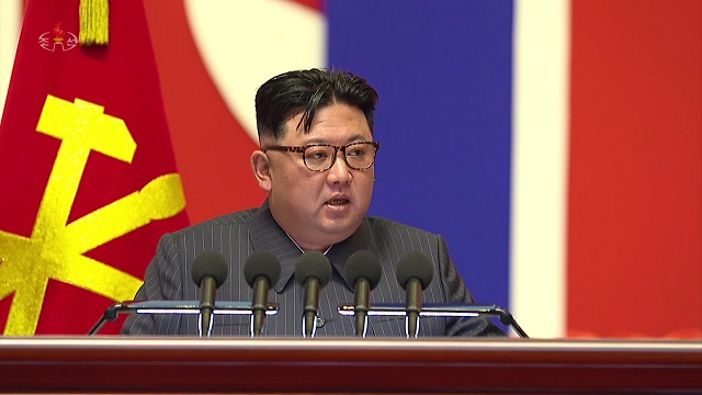 북한 조선중앙통신은 김정은 북한 국무위원장이 지난달 25일부터 9일까지 인민군 전술핵운용부대 등의 군사훈련을 지도하면서 핵전투무력 강화 의지를 거듭 강조했다고 10일 보도했다.(사진=조선중앙TV 캡쳐) /뉴시스