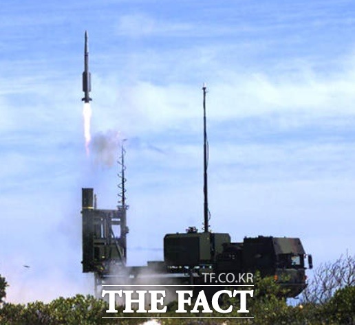 IRIS-T SLM이 수직으로 발사되고 있다. /딜