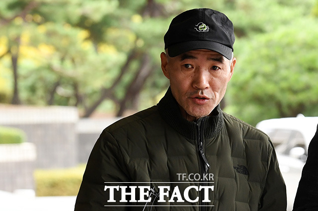 국민의힘은 16일 서해 공무원 피격 사건과 관련해 검찰은 문재인 전 대통령이 덮고 있는 3시간의 진실을 철저히 밝혀야 한다고 했다. 사진은 2020년 연평도 인근 북방한계선(NLL) 해상에서 북한군에 피격돼 숨진 해양수산부 공무원 고 이대준(사망 당시 47세) 씨의 형 래진 씨. /남용희 기자