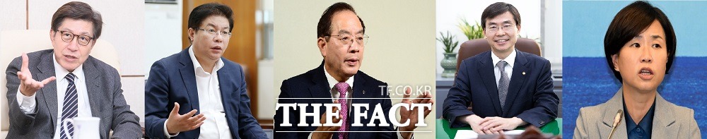 박형준 부산시장, 안성민 부산시의회 의장, 하윤수 부산시교육감, 국민의힘 조경태 부산시당위원장, 민주당 서은숙 부산시당위원장.(왼쪽에서 오른쪽)/ 더팩트 DB.