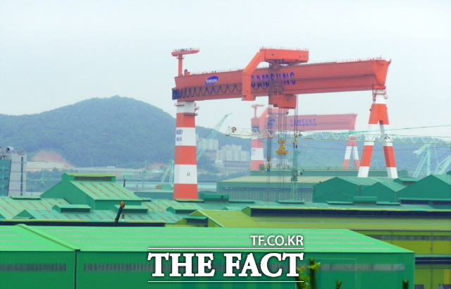 삼성중공업이 2707억 원 규모의 대형 가스운반선(VLGC) 2척에 대한 건조 계약을 체결했다. 삼성중공업은 이번 계약을 포함해 올해 총 39척, 74억 달러를 수주하고 있다. /더팩트 DB