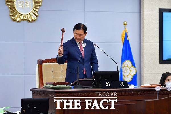 충북 청주시의회 시의원들은 21일 장기적인 쌀 산업 안정화를 위해 생산‧유통 등 지원책을 마련할 것과 쌀값 안정화 대책 마련을 촉구했다. /청주시의회.